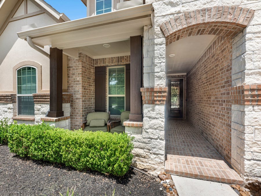 Property photo for 14 Larchfield Court, Tomball, TX