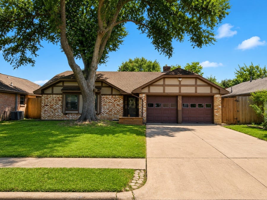 Property photo for 6107 Autumn Arbor Drive, Houston, TX