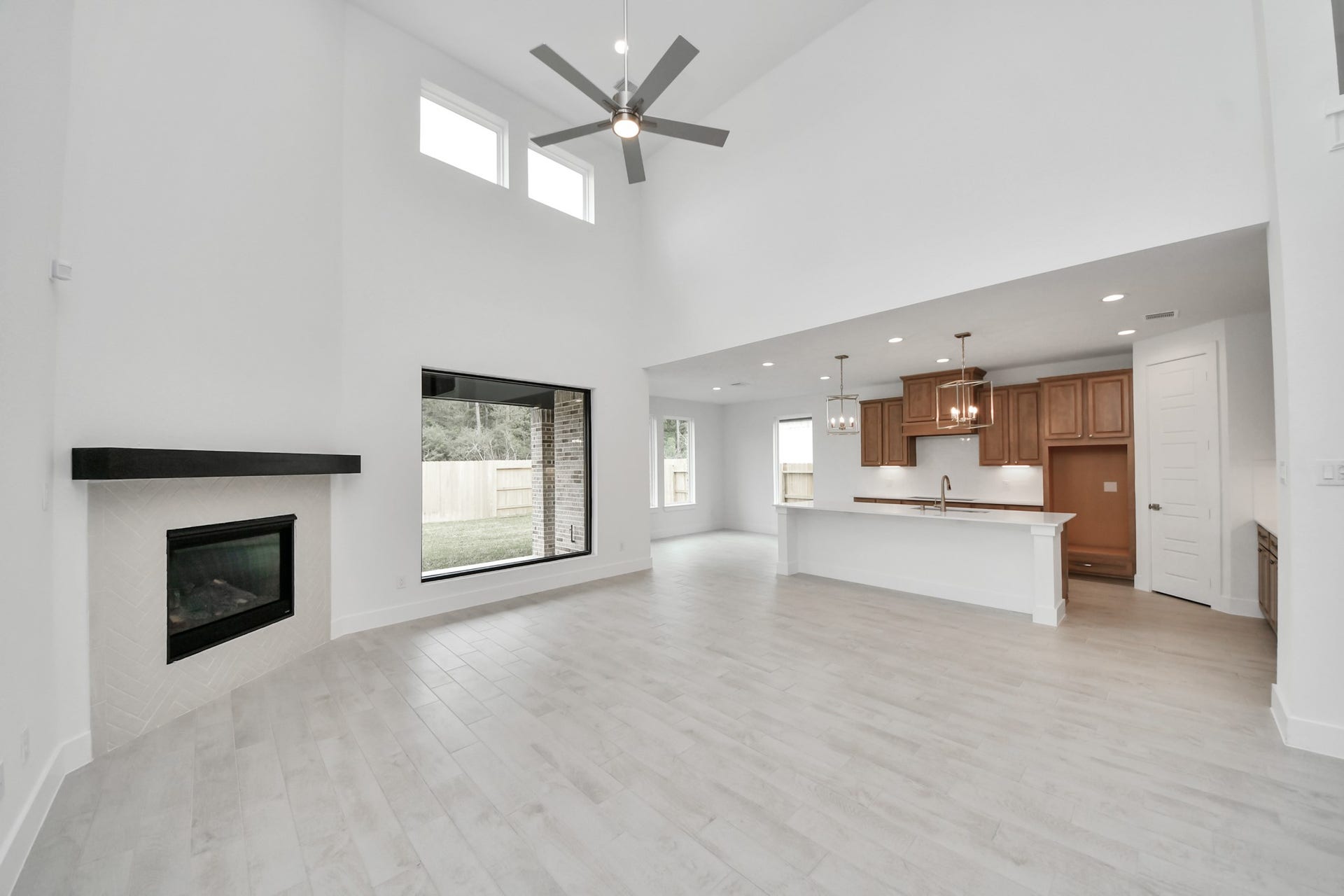 2065 Corn Thistle Way, Magnolia, TX 77355