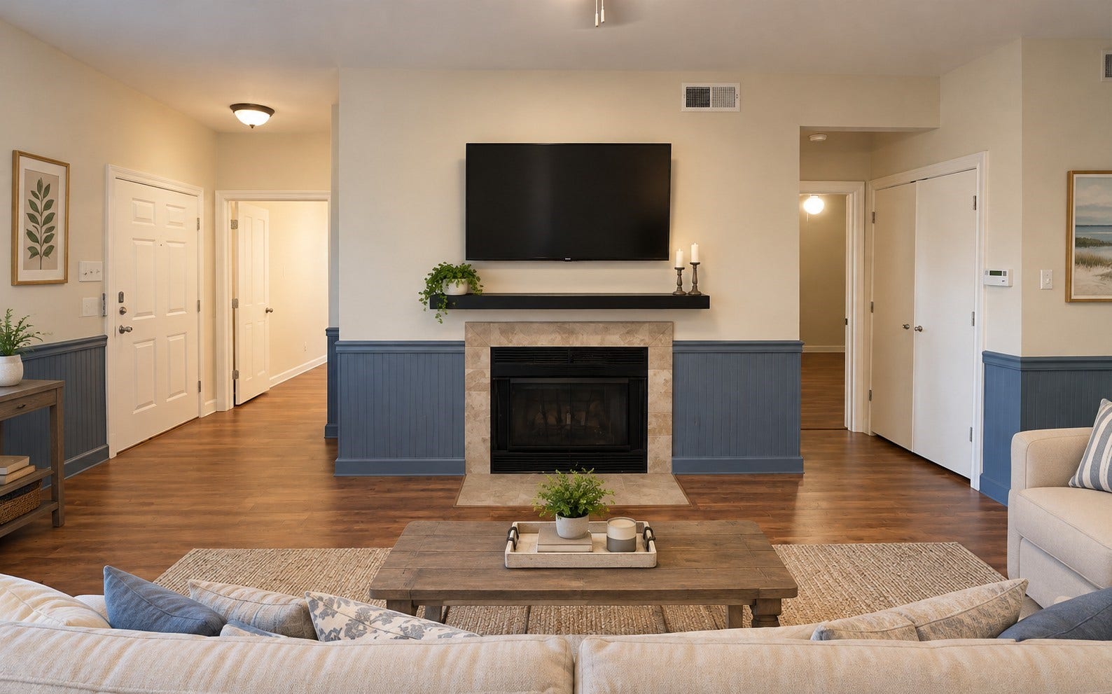 2121 El Paseo Street, #1511, Houston, TX 77054 Virtually staged to showcase the fireplace as a welcoming focal point, creating a cozy atmosphere that makes you feel right at home.