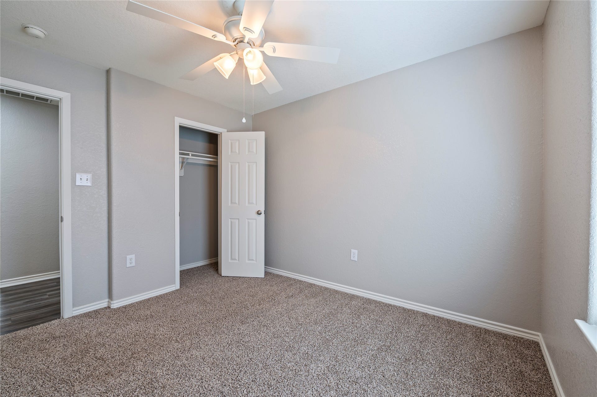 4337 Country Club Drive, Dickinson, TX 77539 2nd bedroom