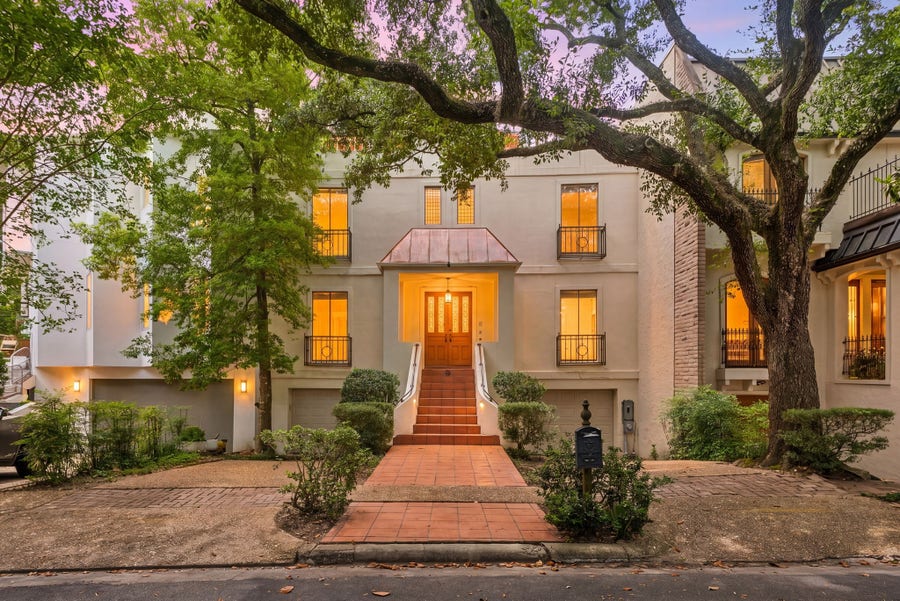 Property photo for 9 Farther Point, Houston, TX