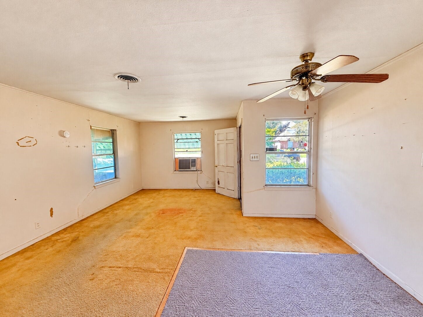 5551 Aspen Street, Houston, TX 77081 5551 Aspen Street, Houston, TX 77081