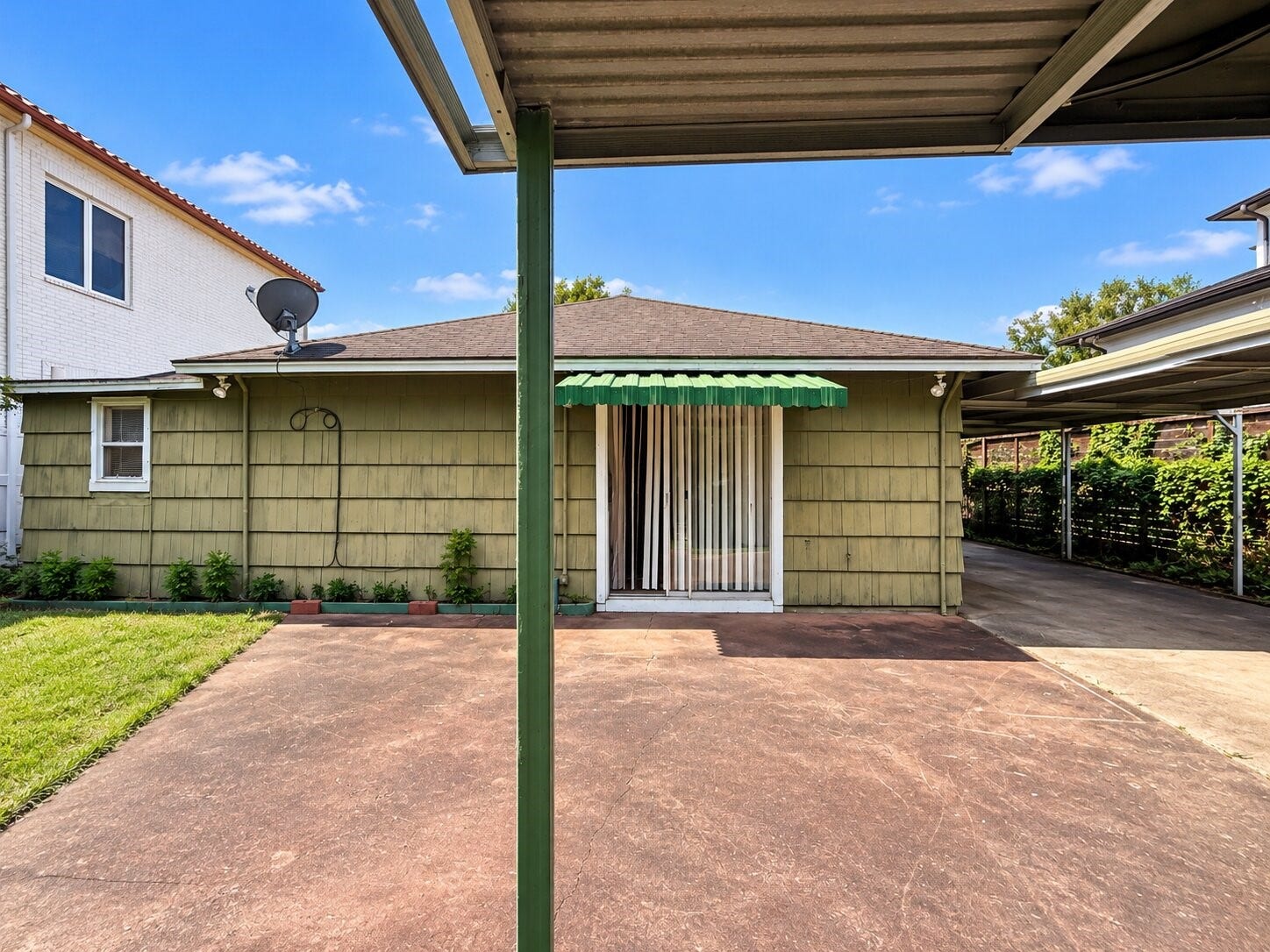 5551 Aspen Street, Houston, TX 77081 5551 Aspen Street, Houston, TX 77081