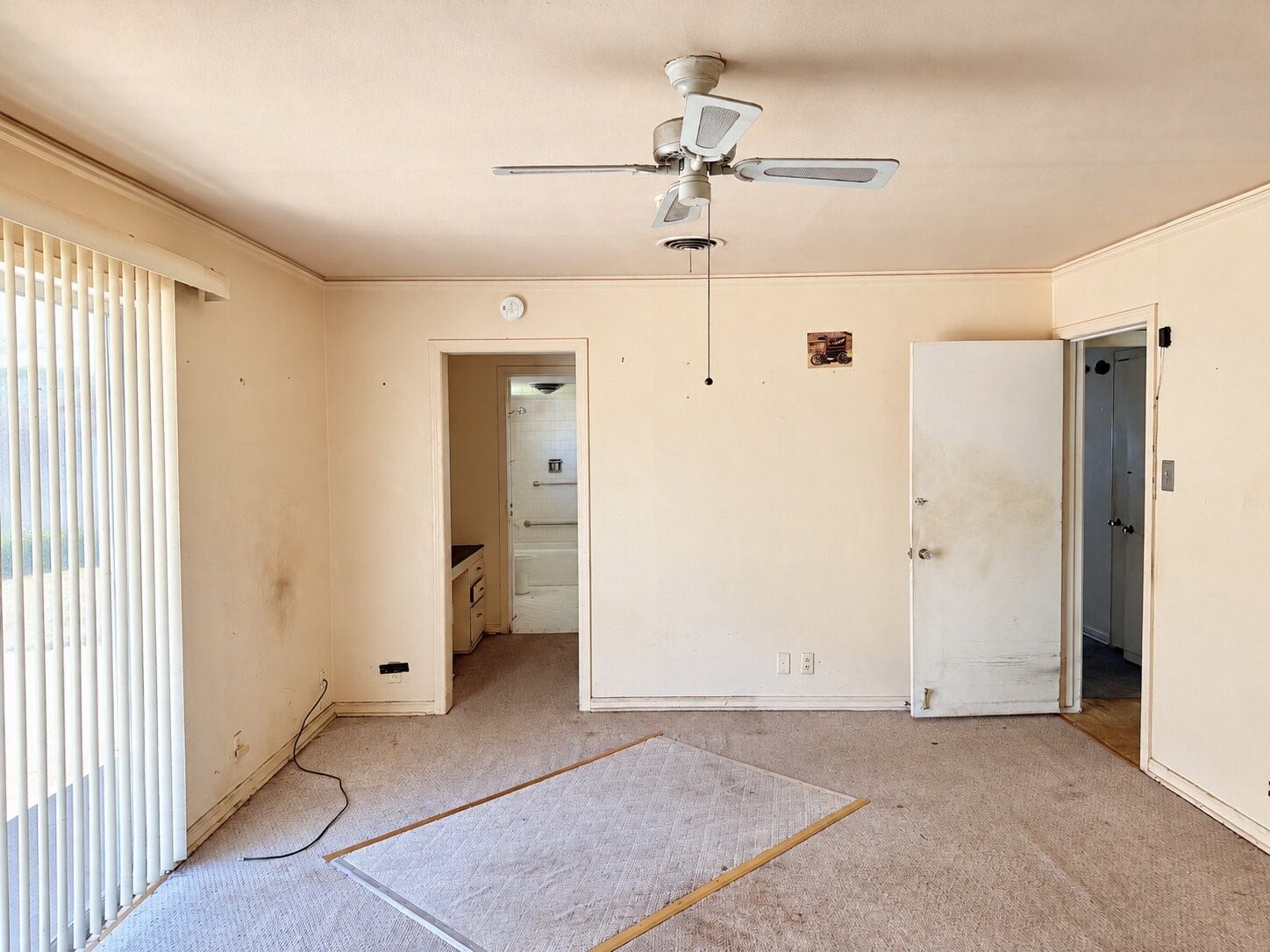 5551 Aspen Street, Houston, TX 77081 5551 Aspen Street, Houston, TX 77081