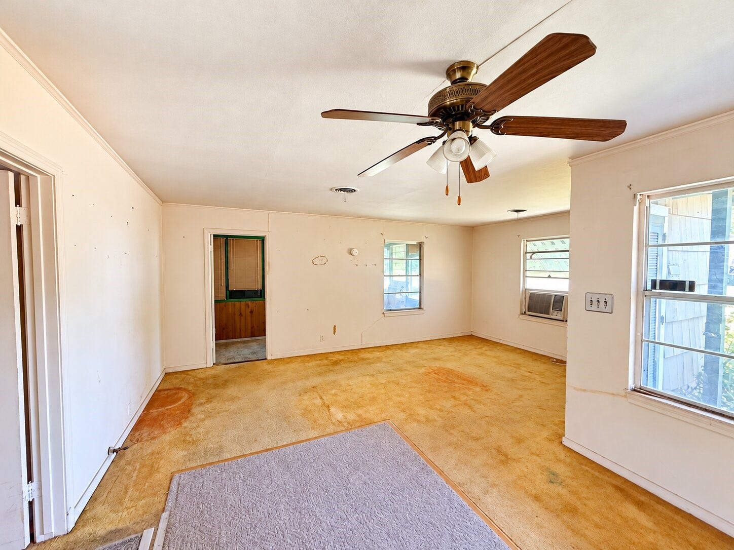 5551 Aspen Street, Houston, TX 77081 5551 Aspen Street, Houston, TX 77081
