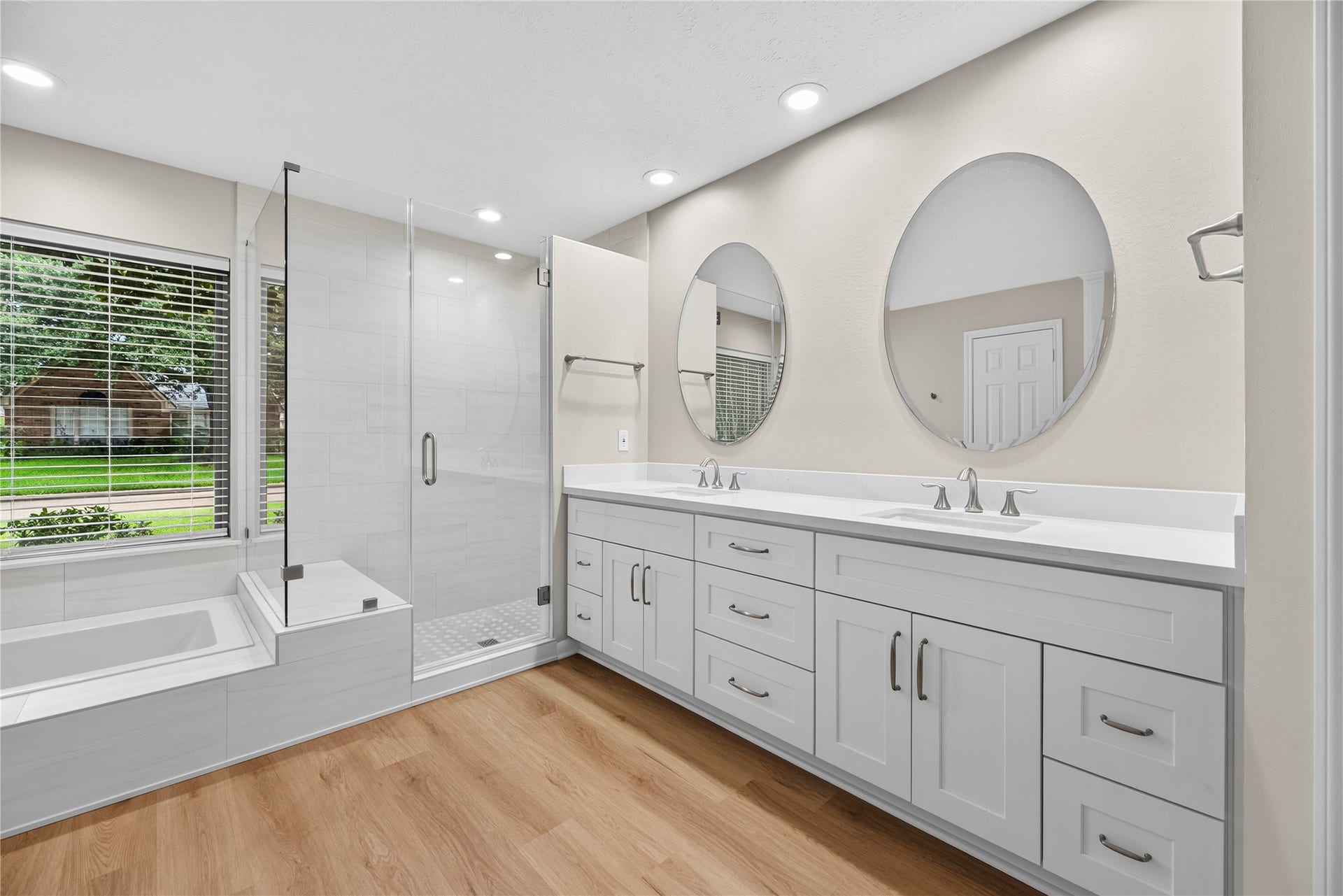 7426 Foxton Place Court, Houston, TX 77095 The dual-sink vanity offers extensive storage, stylish mirrors and plenty of room to get ready, while 2 of the owners retreats 3 walk-in closets keep clothing, shoes and accessories beautifully organized.