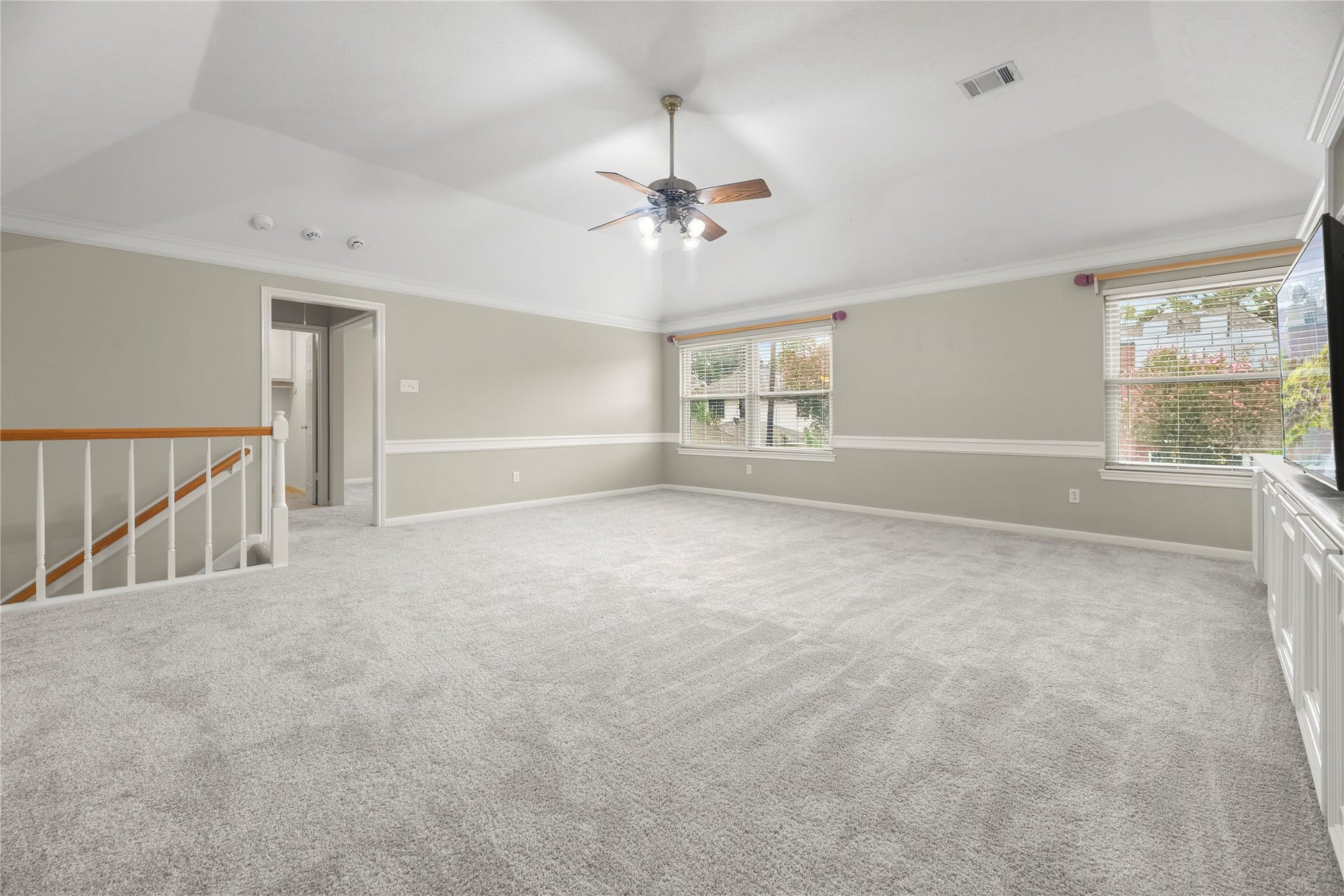7426 Foxton Place Court, Houston, TX 77095 Ready for your pool table, home theater setup and favorite collection of games, this flexible retreat offers plenty of room for rowdy game nights and all-night movie marathons.
