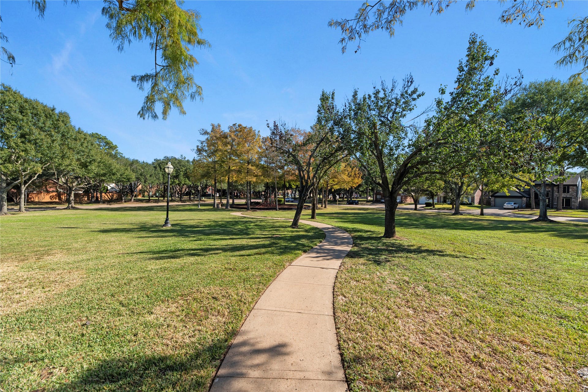 7426 Foxton Place Court, Houston, TX 77095 Winding sidewalks weave through the neighborhood, connecting expansive green spaces & parks to create a peaceful setting for walking, playing & enjoying time outdoors.