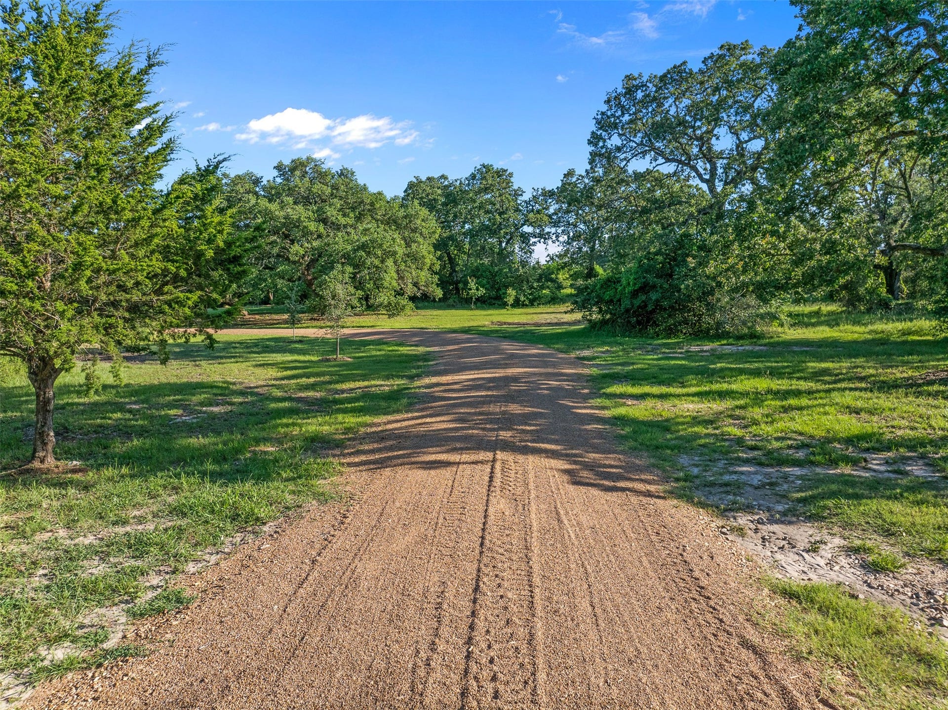 2130 Hartfield Road, Round Top, TX 78954 2130 Hartfield Road, Round Top, TX 78954