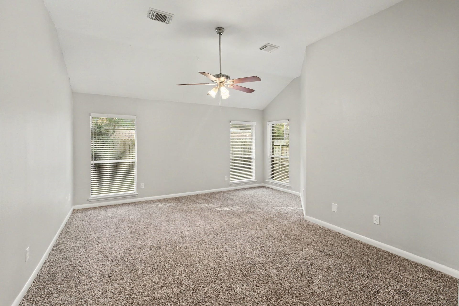 86 N Lace Arbor Drive, The Woodlands, TX 77382 86 N Lace Arbor Drive, The Woodlands, TX 77382