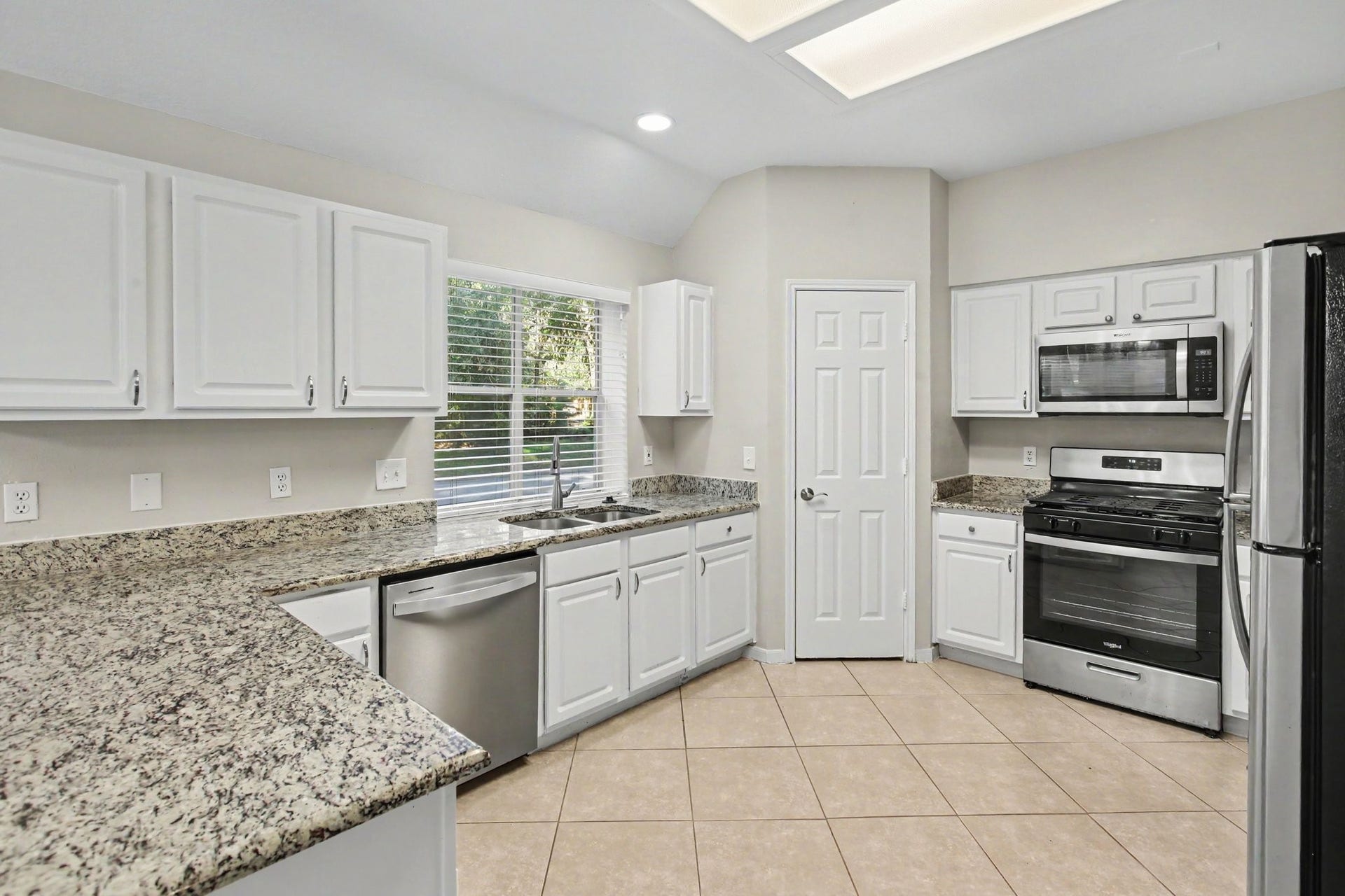 86 N Lace Arbor Drive, The Woodlands, TX 77382 86 N Lace Arbor Drive, The Woodlands, TX 77382