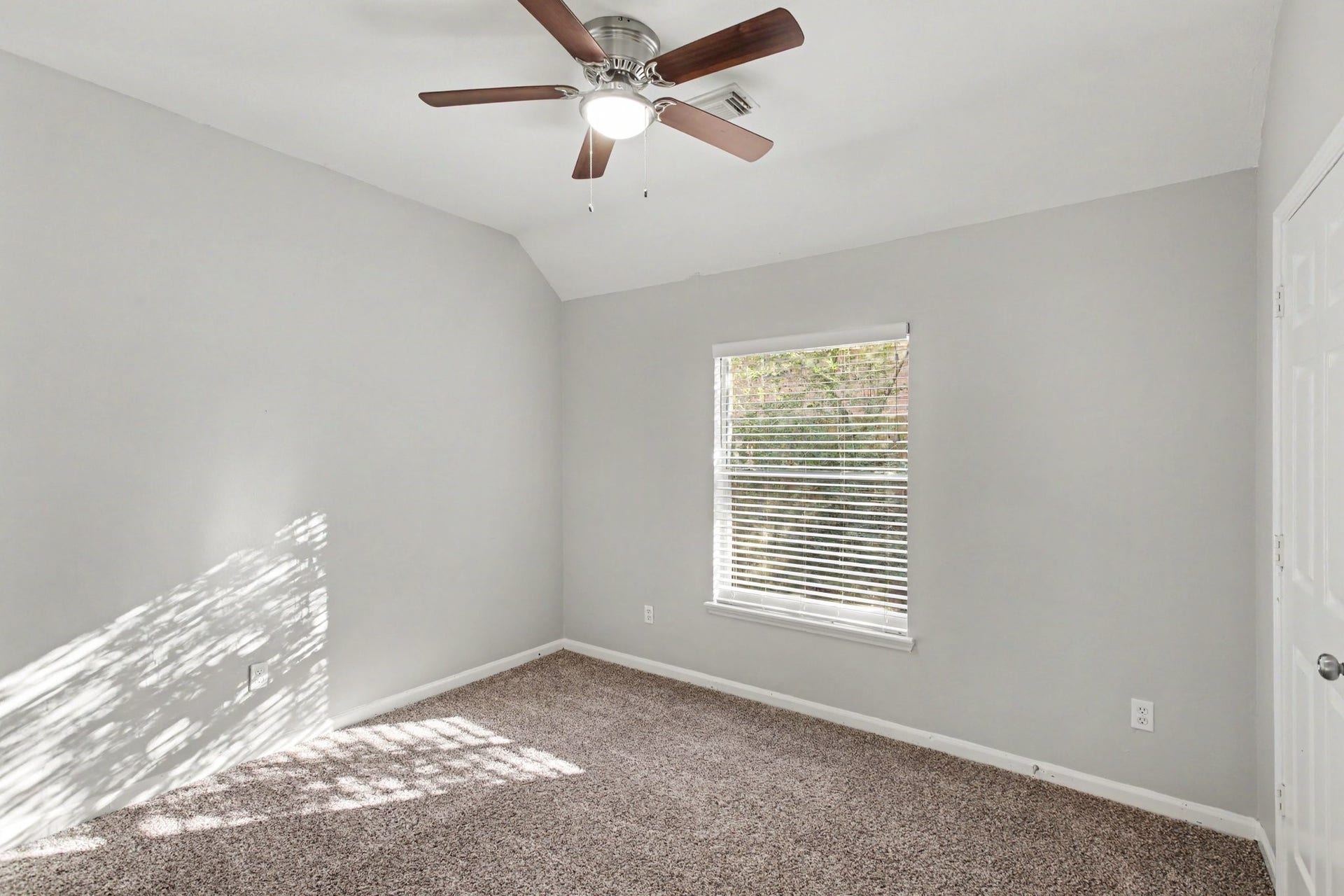 86 N Lace Arbor Drive, The Woodlands, TX 77382 86 N Lace Arbor Drive, The Woodlands, TX 77382