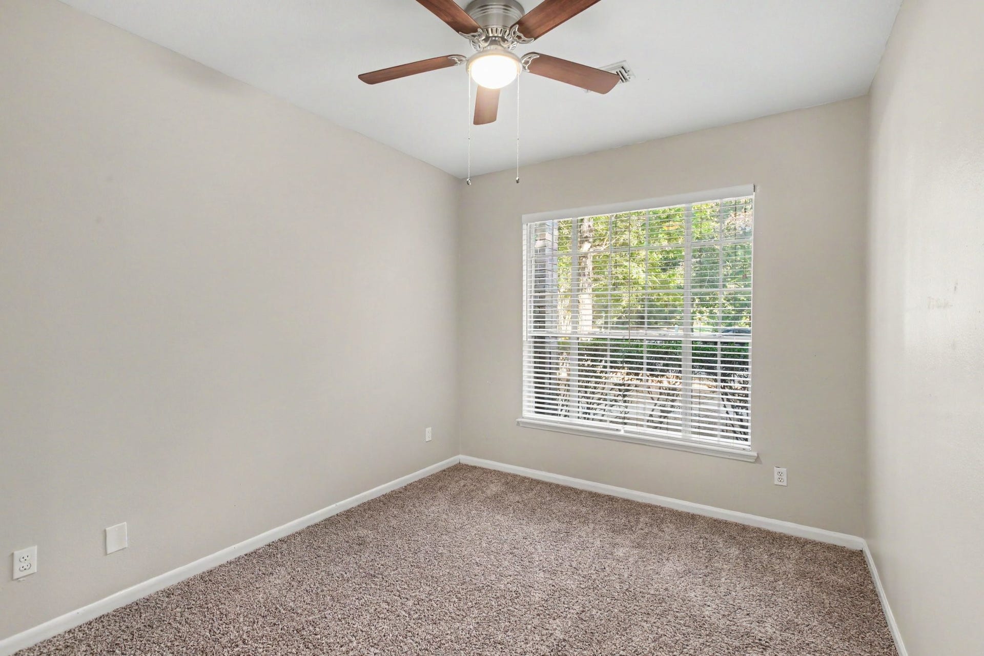 86 N Lace Arbor Drive, The Woodlands, TX 77382 86 N Lace Arbor Drive, The Woodlands, TX 77382