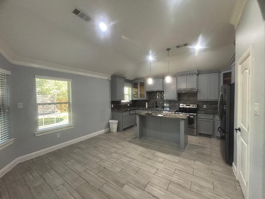 10002 Paintbrush Lane, Sugar Land, TX 77498 10002 Paintbrush Lane, Sugar Land, TX 77498