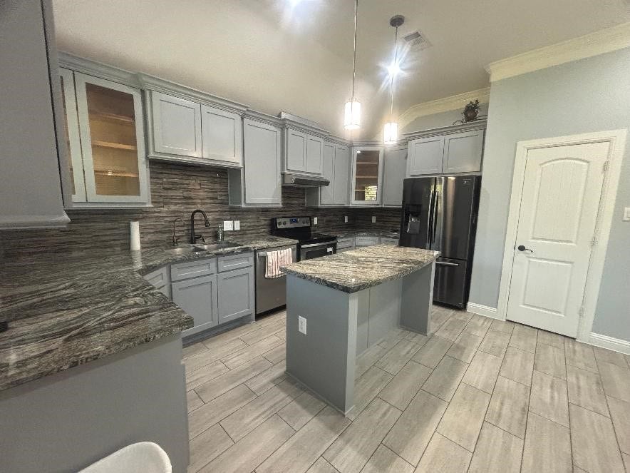 10002 Paintbrush Lane, Sugar Land, TX 77498 10002 Paintbrush Lane, Sugar Land, TX 77498