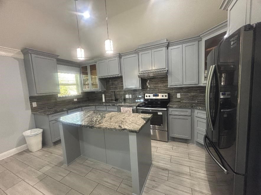 10002 Paintbrush Lane, Sugar Land, TX 77498 10002 Paintbrush Lane, Sugar Land, TX 77498