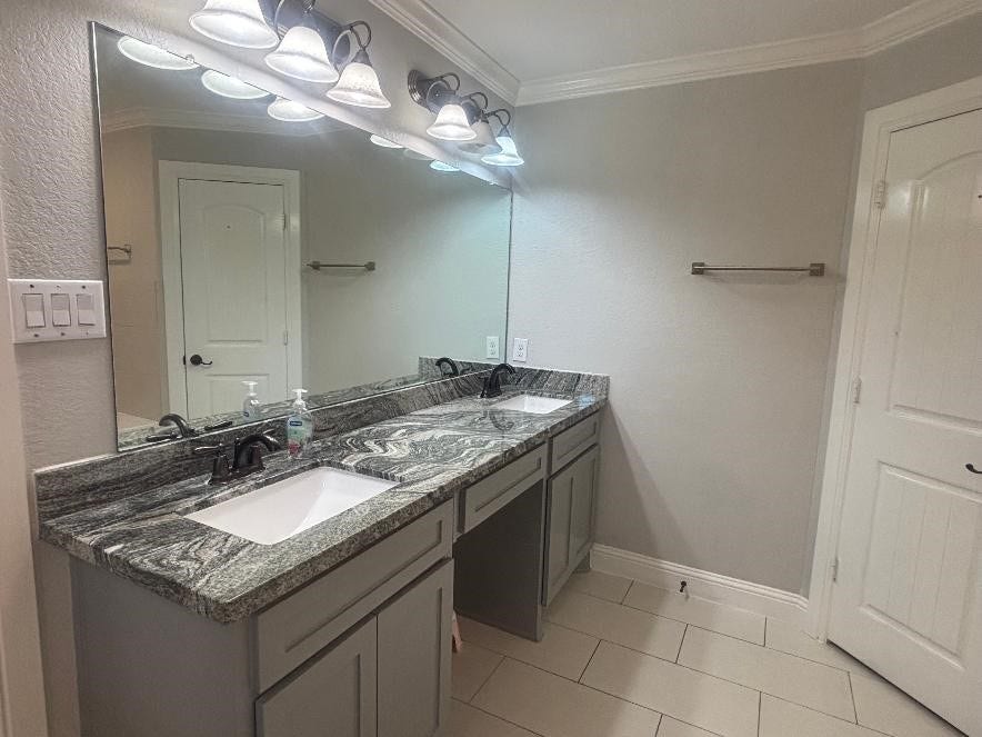 10002 Paintbrush Lane, Sugar Land, TX 77498 10002 Paintbrush Lane, Sugar Land, TX 77498