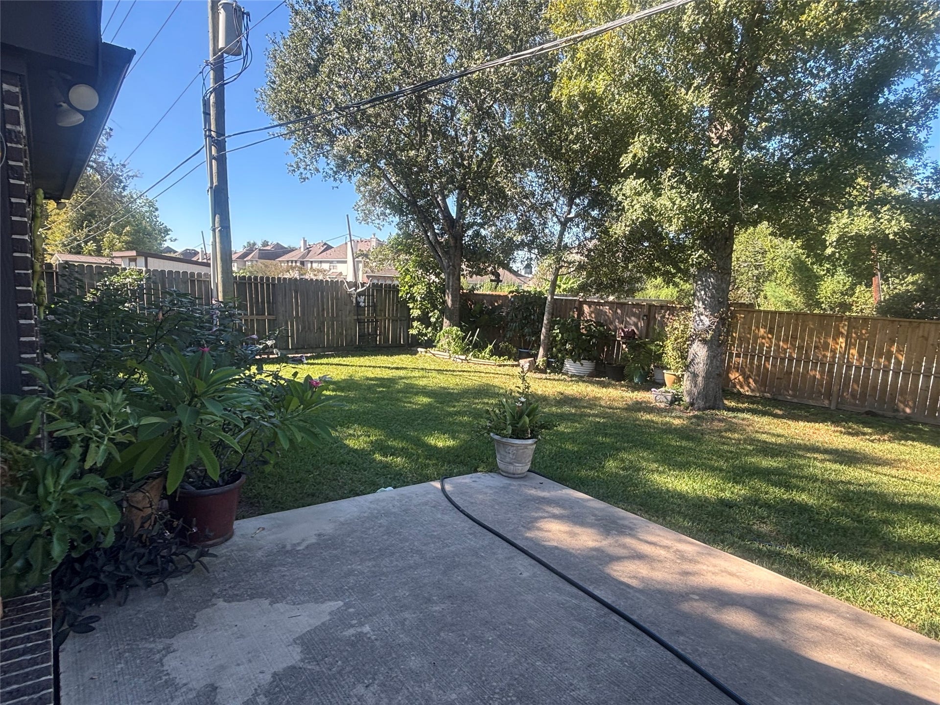 10002 Paintbrush Lane, Sugar Land, TX 77498 10002 Paintbrush Lane, Sugar Land, TX 77498