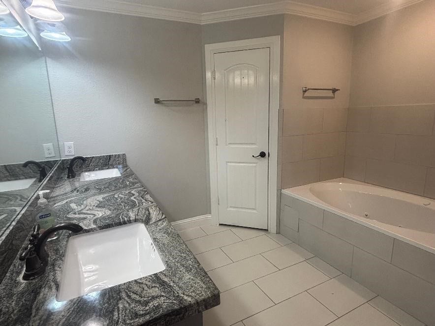 10002 Paintbrush Lane, Sugar Land, TX 77498 10002 Paintbrush Lane, Sugar Land, TX 77498