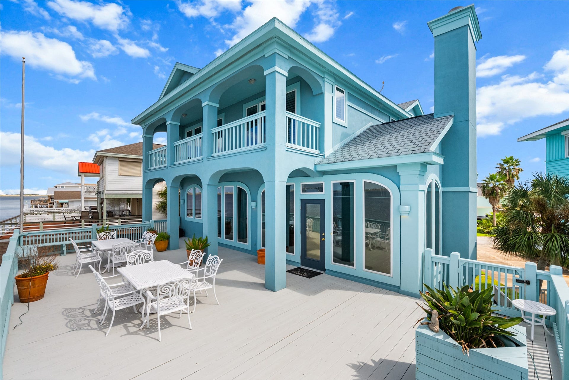 143 Isles End Road, Tiki Island, TX 77554 143 Isles End Road, Tiki Island, TX 77554