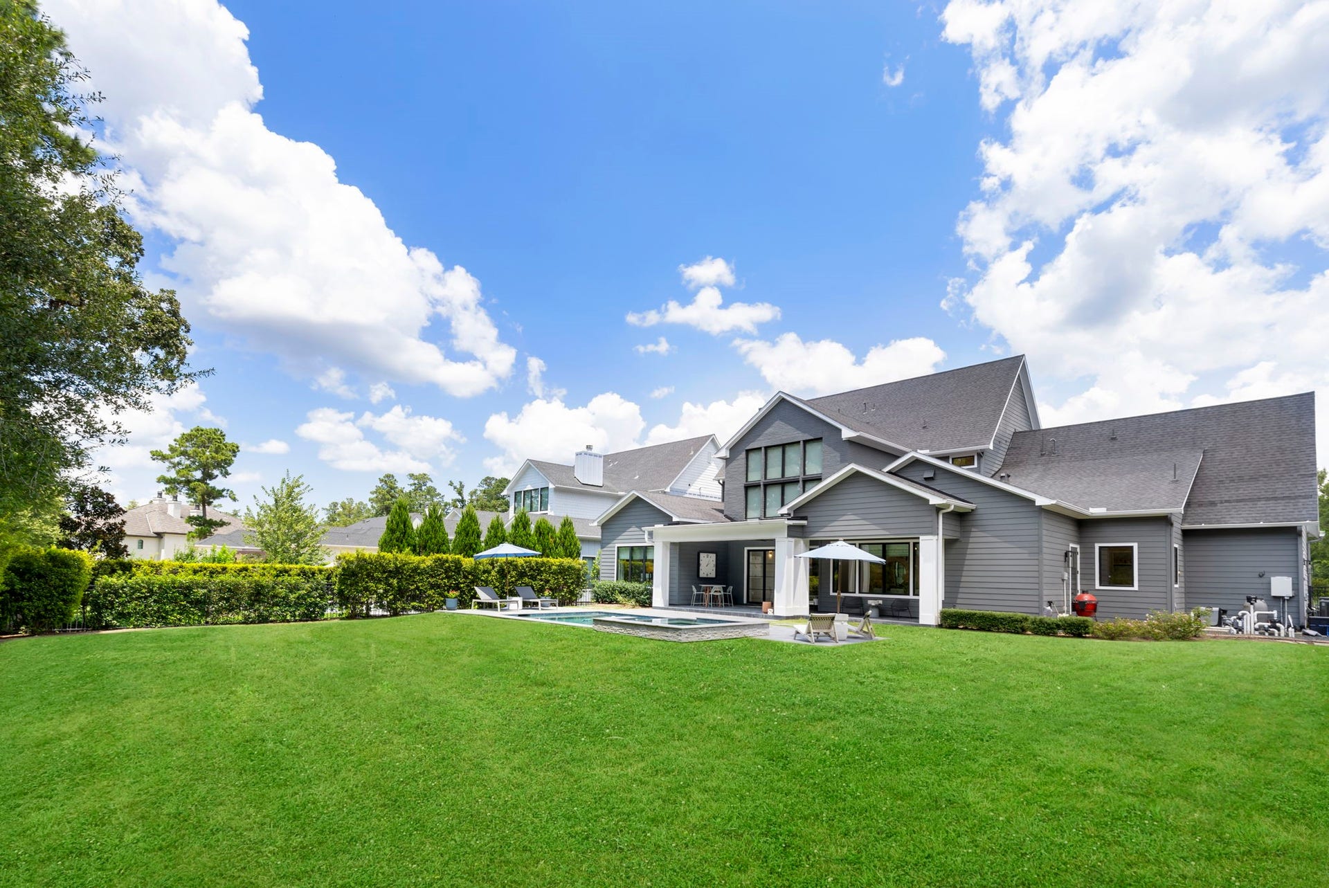 Plenty of space for pets, play and entertaining year round.
