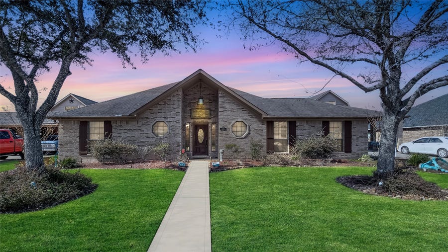 Property photo for 2170 Santa Cruz Lane, League City, TX