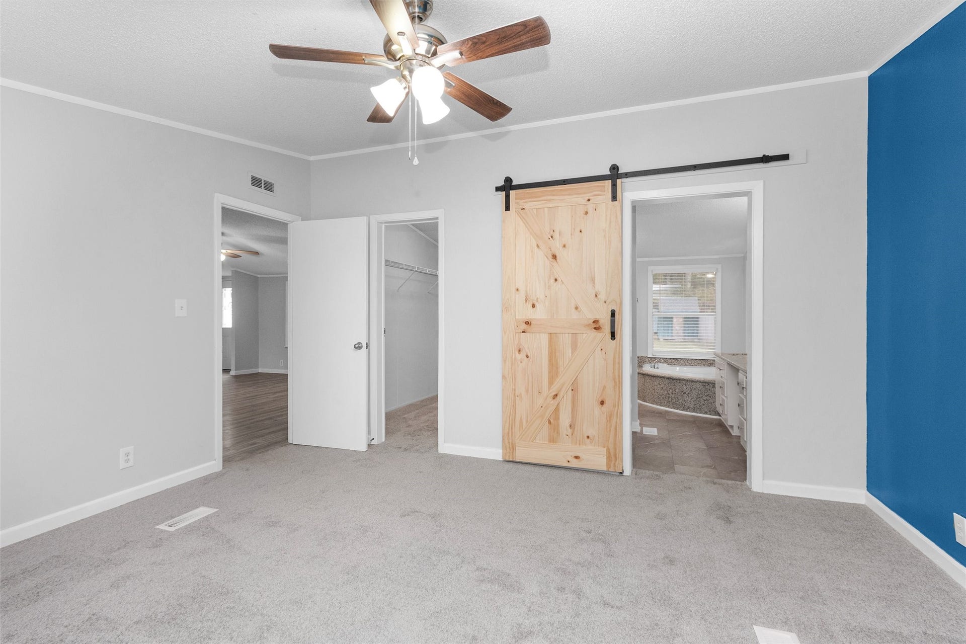 4621 Price Road, Montgomery, TX 77316 Master bedroom view of on-suite bath