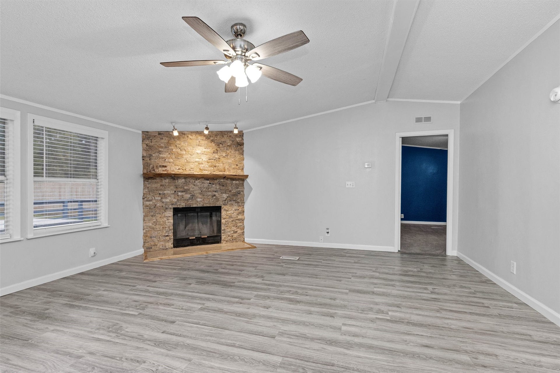 4621 Price Road, Montgomery, TX 77316 Split floorplan w/ primary room seperate from secondary bedrooms