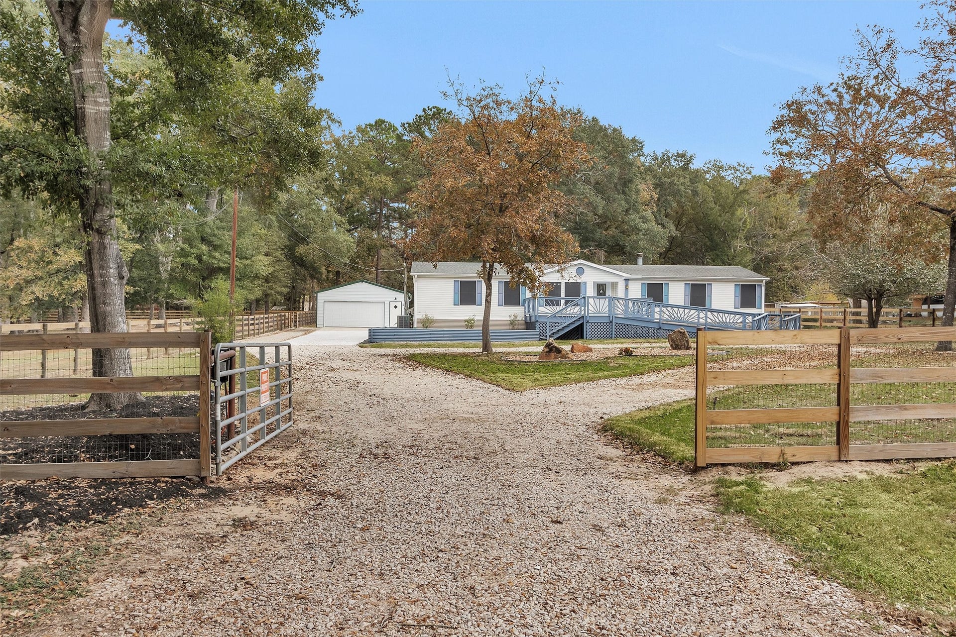 4621 Price Road, Montgomery, TX 77316 Fully fenced w/ electric gate access
