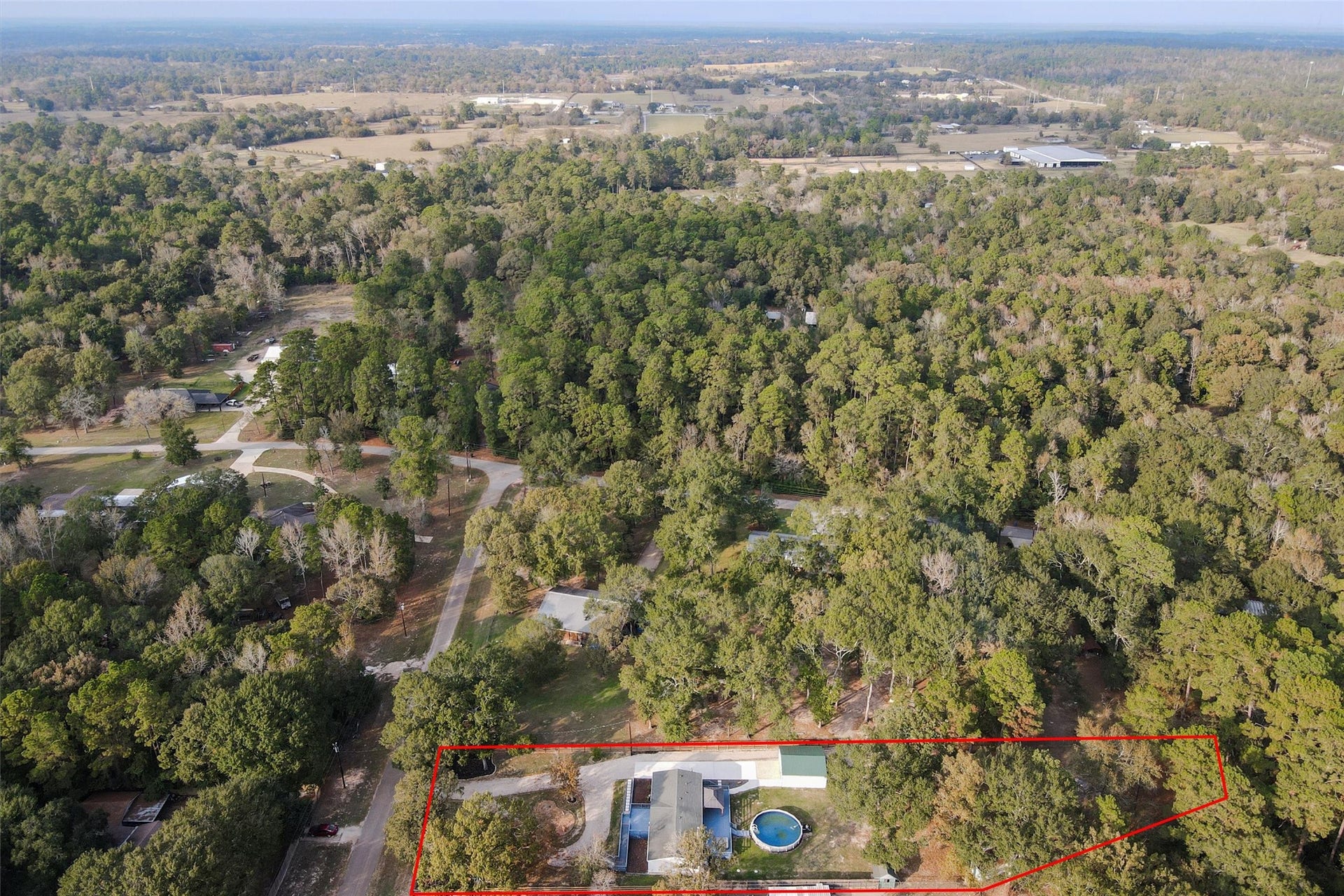 4621 Price Road, Montgomery, TX 77316 Clean, quiet, and unrestricted! Live as you please.