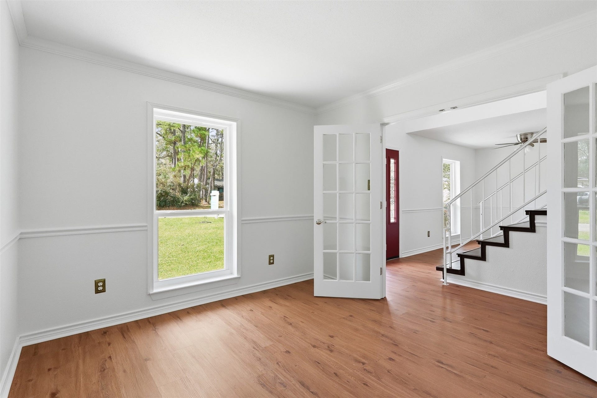 10 E Broken Oak Court, Spring, TX 77381 Wonderful office space with a view of the lovely Panther Creek nature, and plenty of natural light to brighten your day.