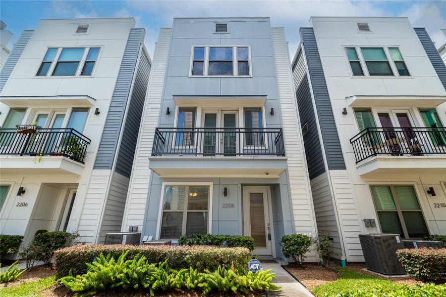 Property photo for 2208 Mcgowen Street, Houston, TX