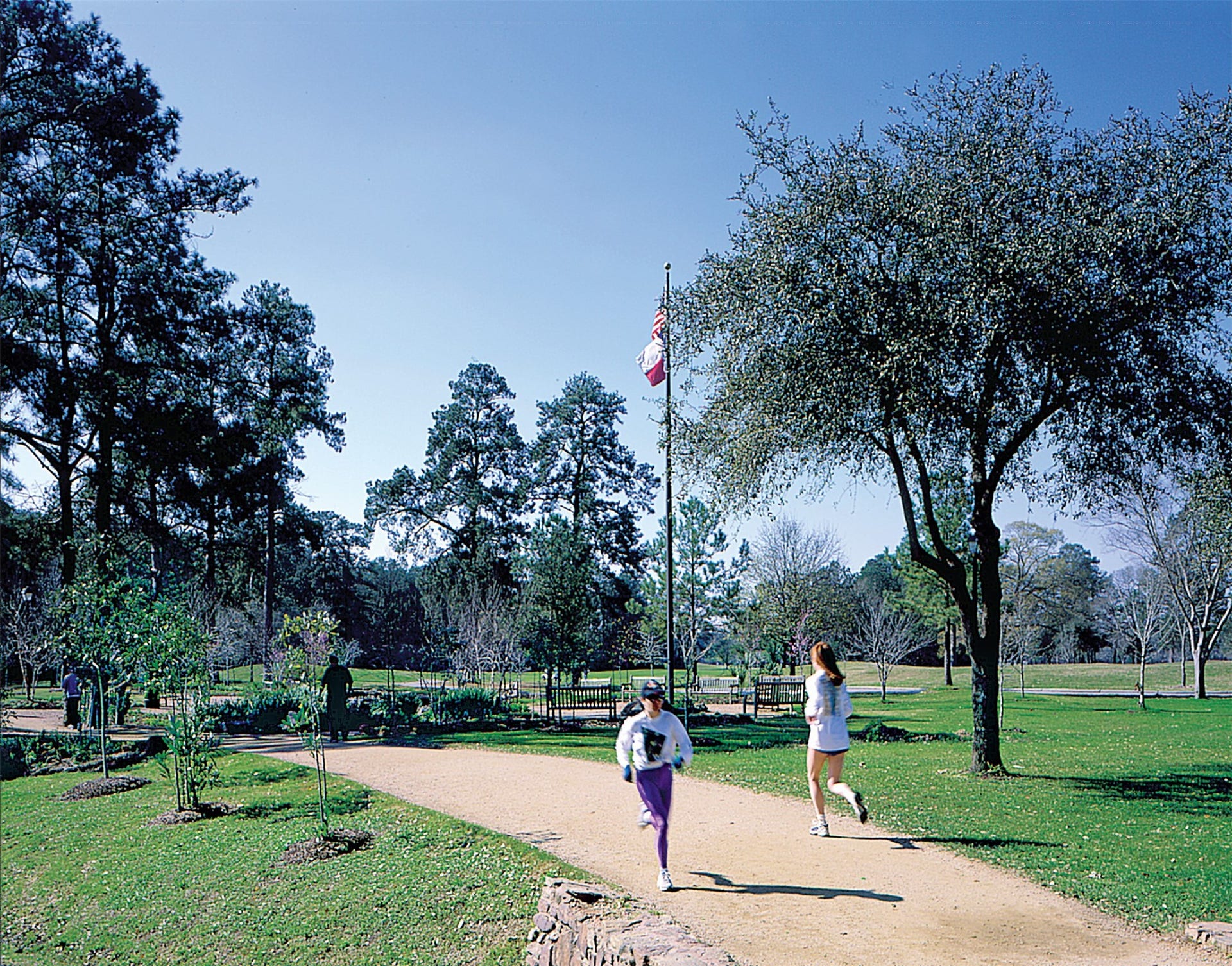 5111 Inker Street, #C, Houston, TX 77007 Take a jog or walk along the Eastern Glades trail.