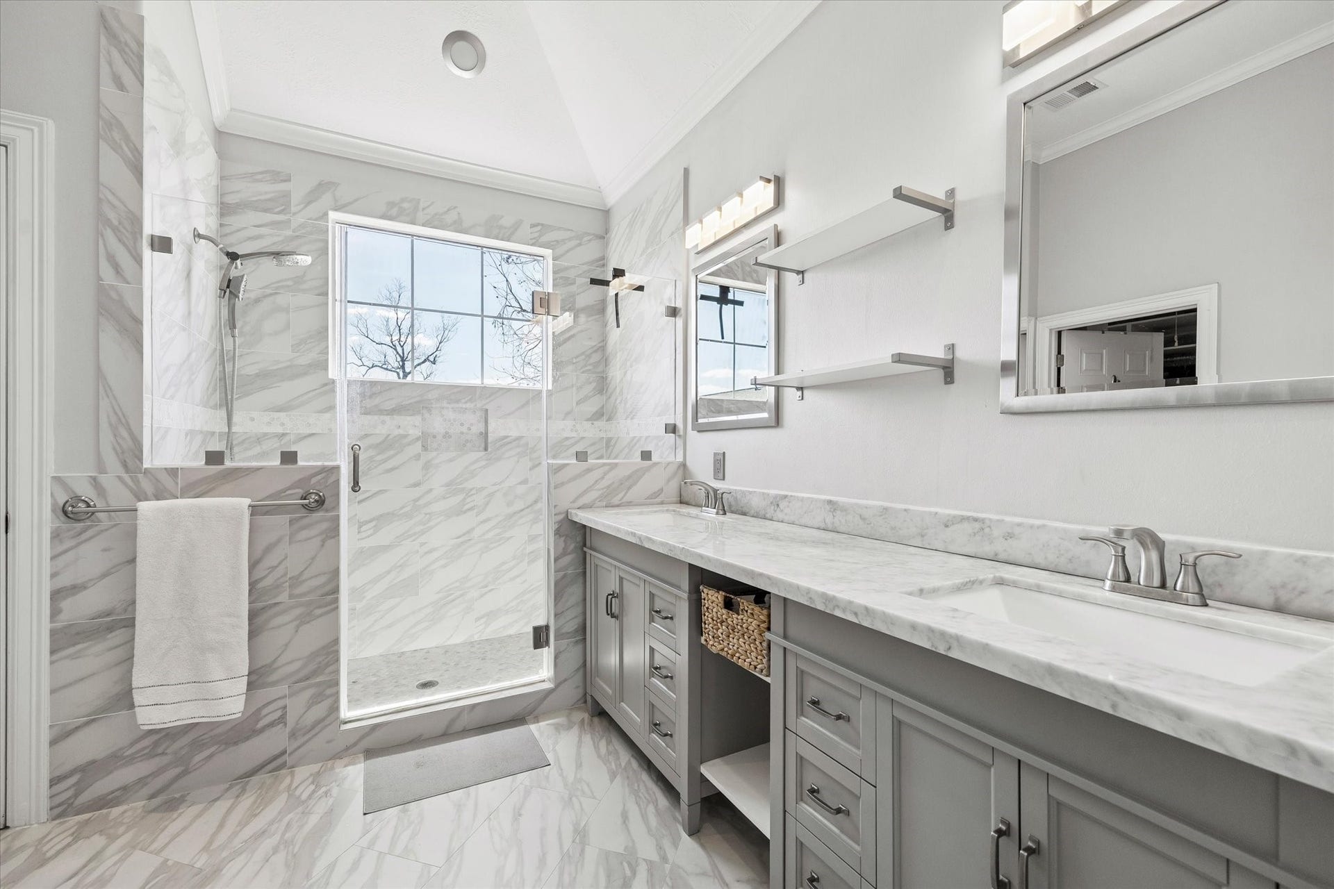 5111 Inker Street, #C, Houston, TX 77007 Gorgeous updated primary bathroom with frameless glass door.