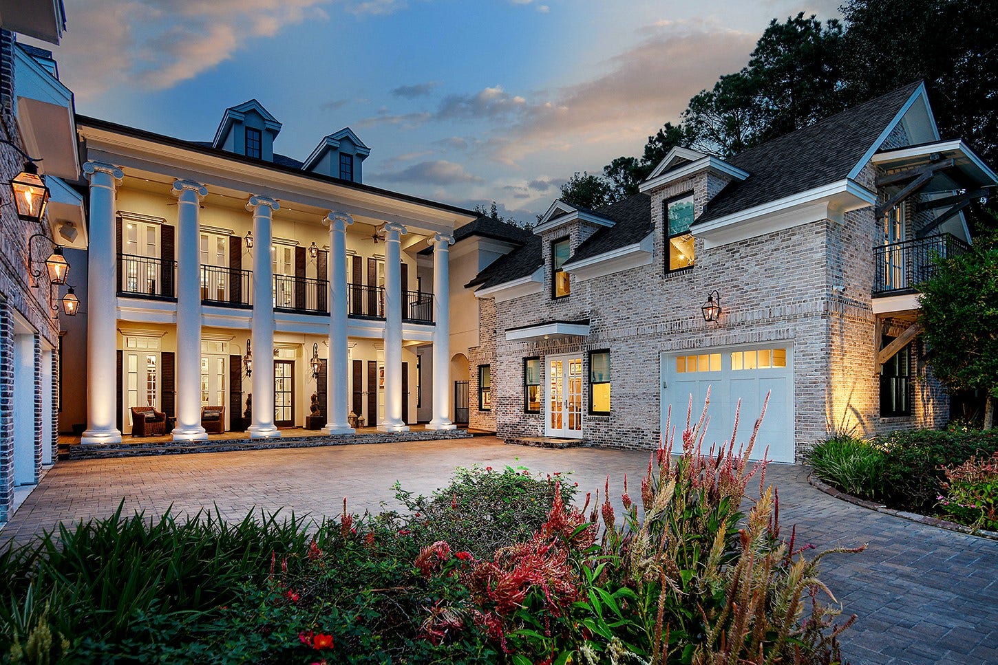 25 Doe Run Drive, The Woodlands, TX 77380 25 Doe Run Drive, The Woodlands, TX 77380