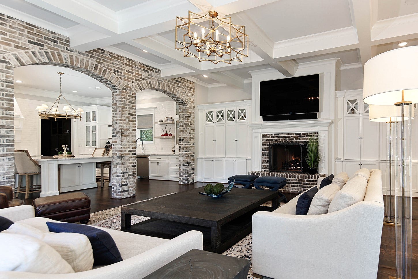 25 Doe Run Drive, The Woodlands, TX 77380 25 Doe Run Drive, The Woodlands, TX 77380