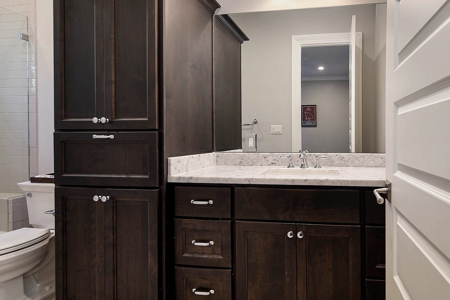25 Doe Run Drive, The Woodlands, TX 77380 25 Doe Run Drive, The Woodlands, TX 77380
