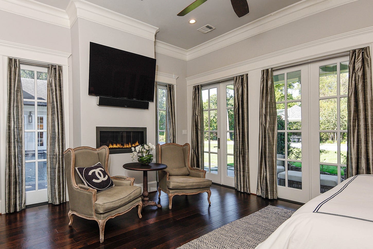 25 Doe Run Drive, The Woodlands, TX 77380 25 Doe Run Drive, The Woodlands, TX 77380