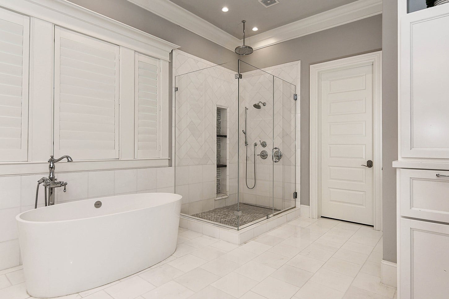 25 Doe Run Drive, The Woodlands, TX 77380 25 Doe Run Drive, The Woodlands, TX 77380