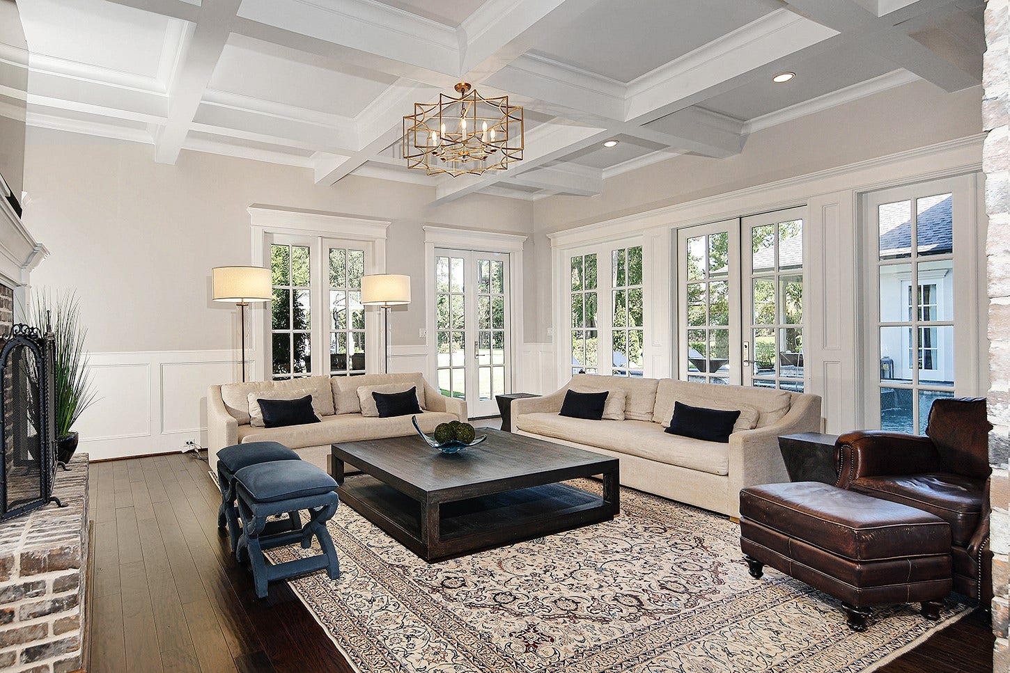 25 Doe Run Drive, The Woodlands, TX 77380 25 Doe Run Drive, The Woodlands, TX 77380