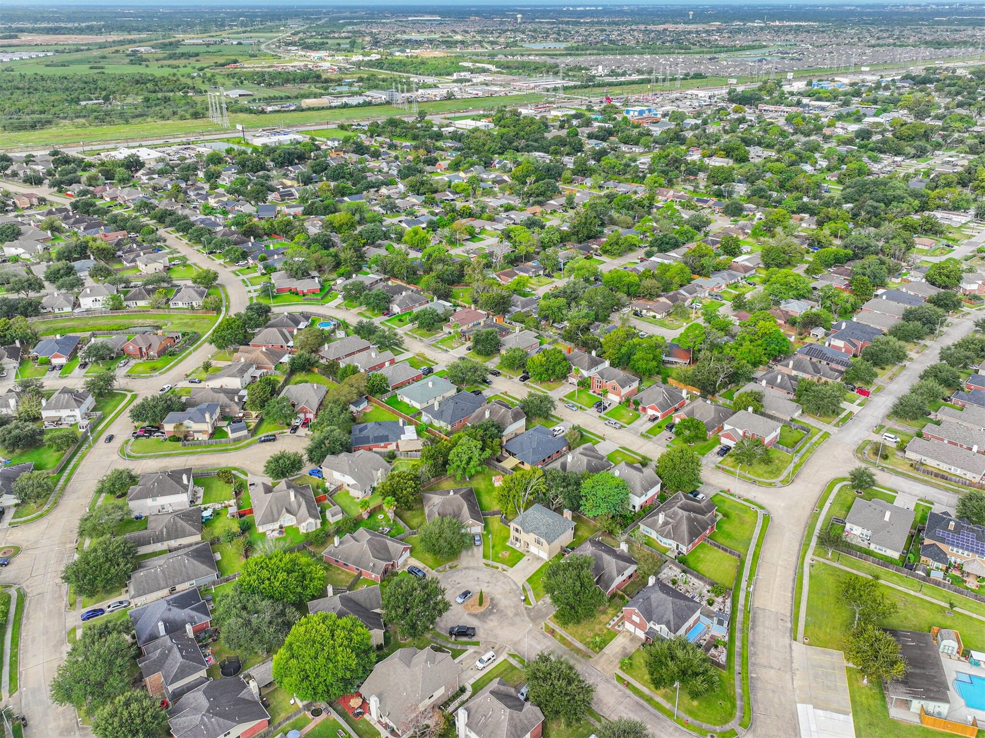 914 Chase Creek Circle, Bacliff, TX 77518 Aerial