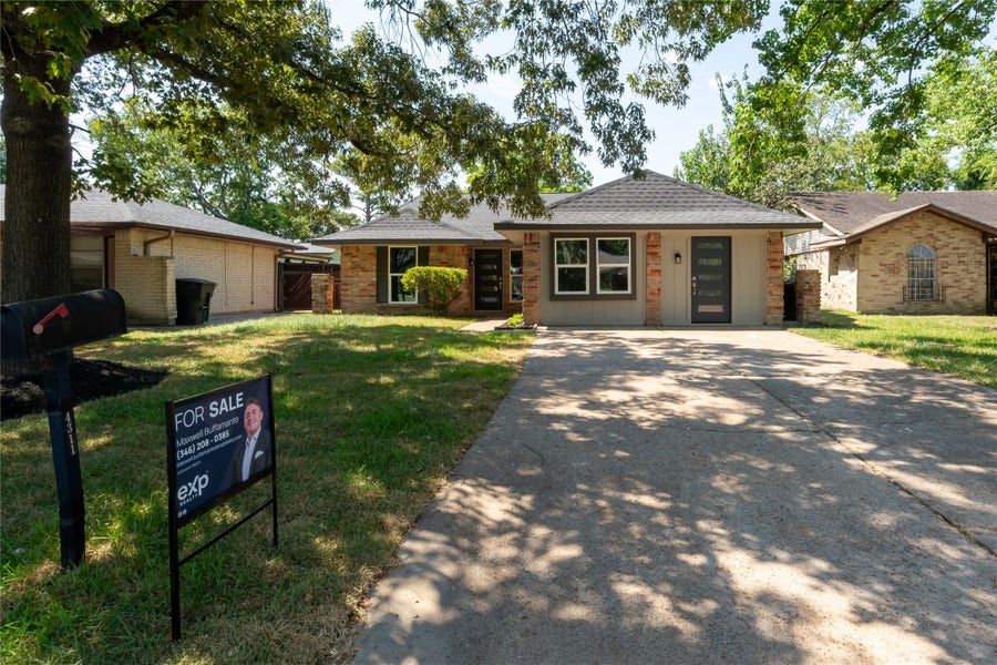 Property photo for 4311 Fallen Oaks Drive, Houston, TX