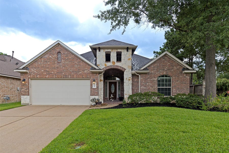 Property photo for 150 Magnolia Grove Lane, Conroe, TX