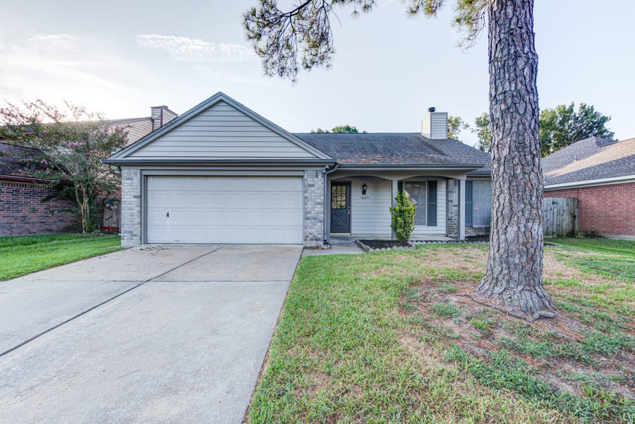 Property photo for 18063 Golden Ridge Drive, Houston, TX