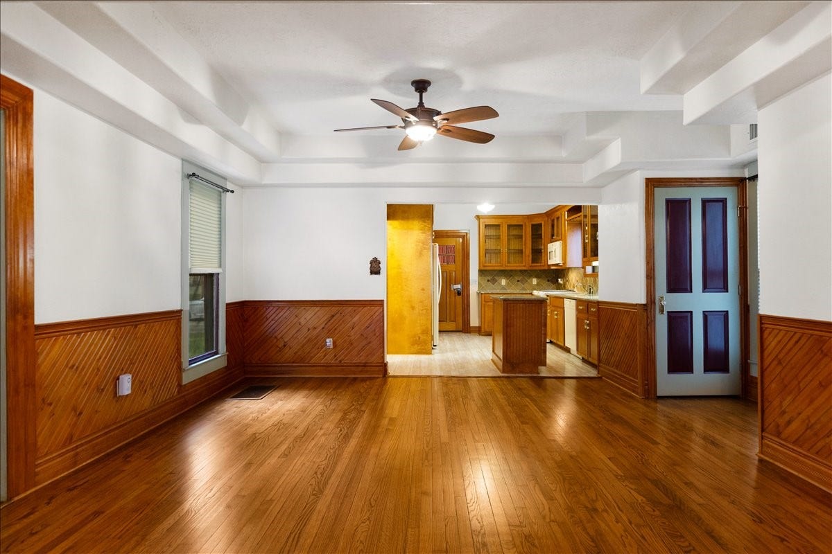 816 W Adoue Street, Alvin, TX 77511 816 W Adoue Street, Alvin, TX 77511