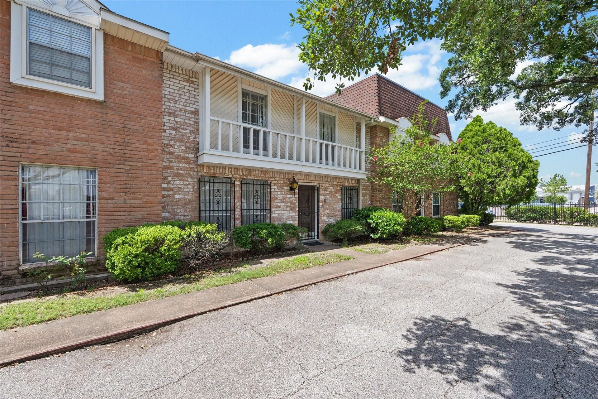6697 De Moss Drive, #697, Houston, TX 77074