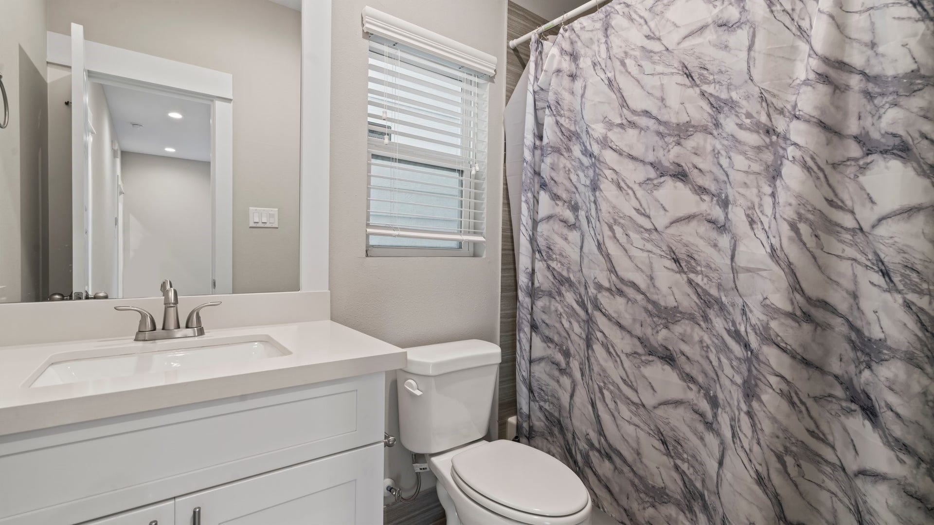 814 Thornton Road, #F, Houston, TX 77018