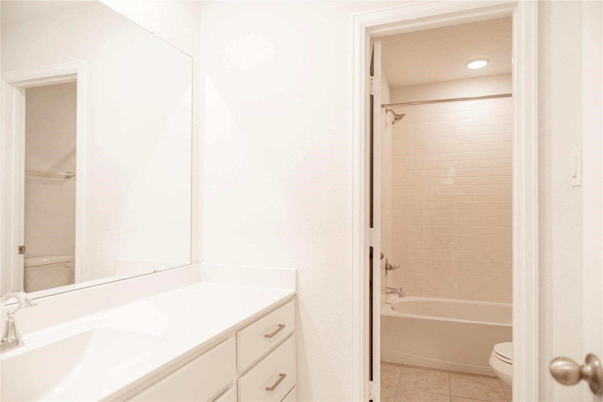 208 Cambria Green Lane, Katy, TX 77493 208 Cambria Green Lane, Katy, TX 77493