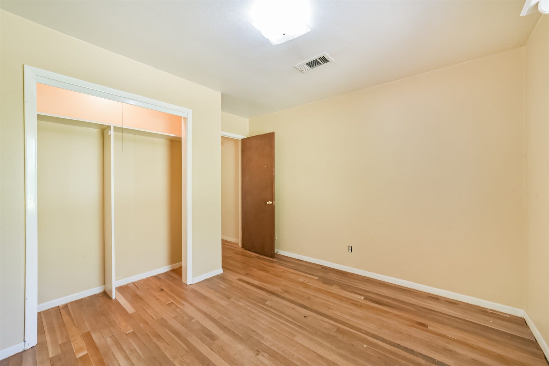 11606 Glenora Drive, Houston, TX 77065